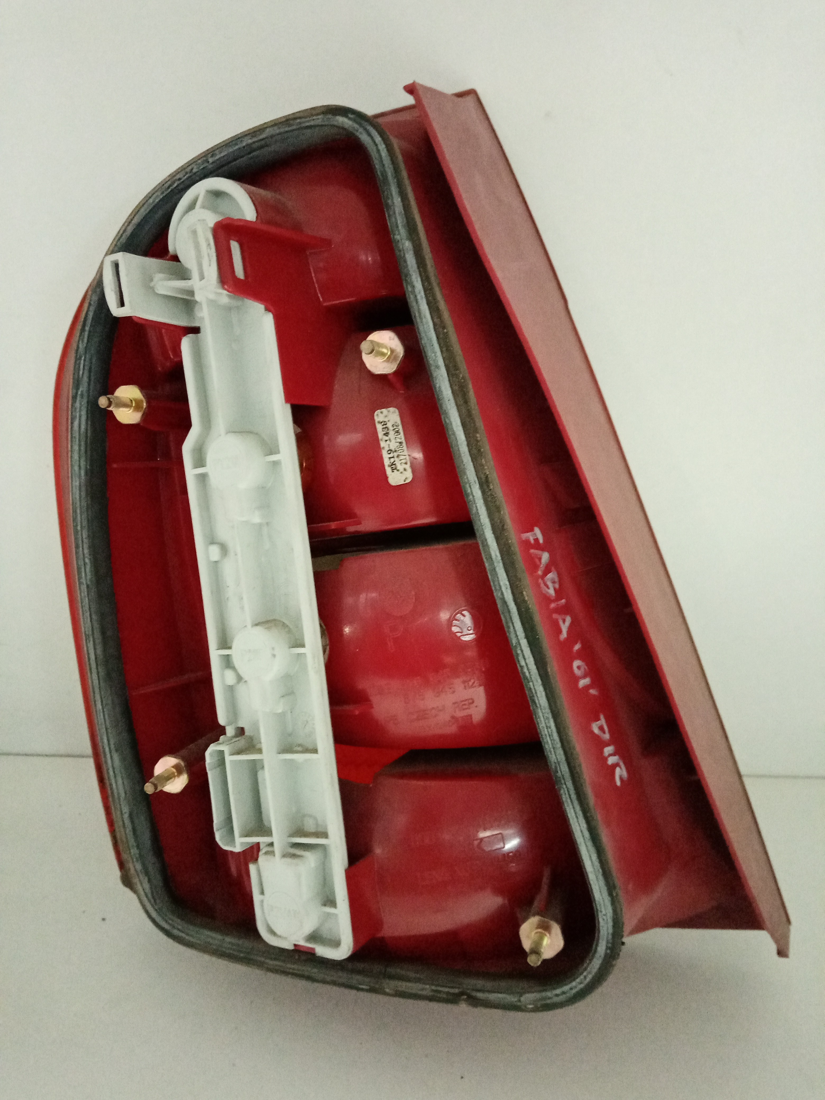 Farolim tras painel direito SKODA FABIA I (6Y2) | 99 - 08 Imagem-3