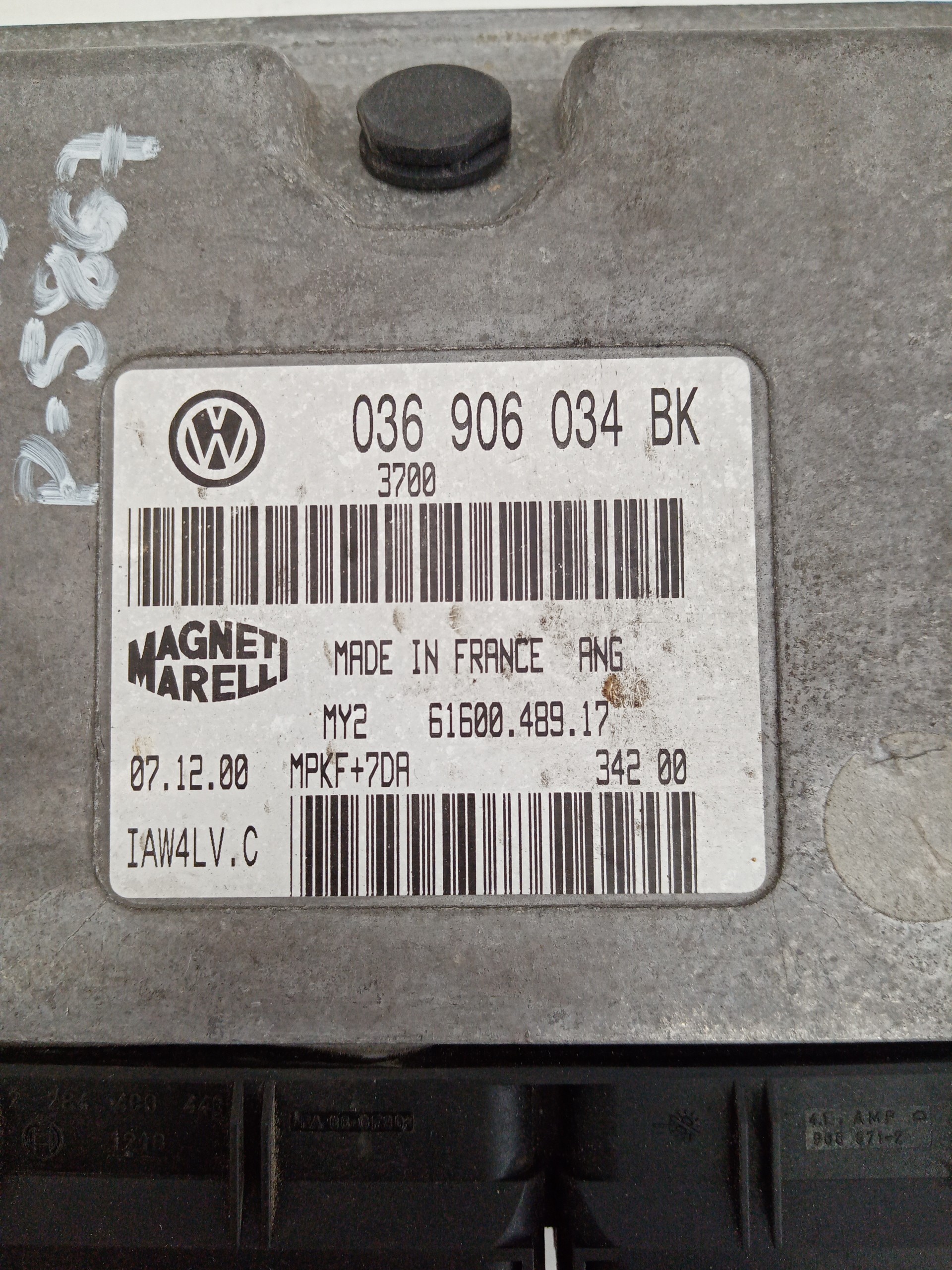 Centralina do Motor SKODA FABIA I Combi (6Y5) | 00 - 07 Imagem-1