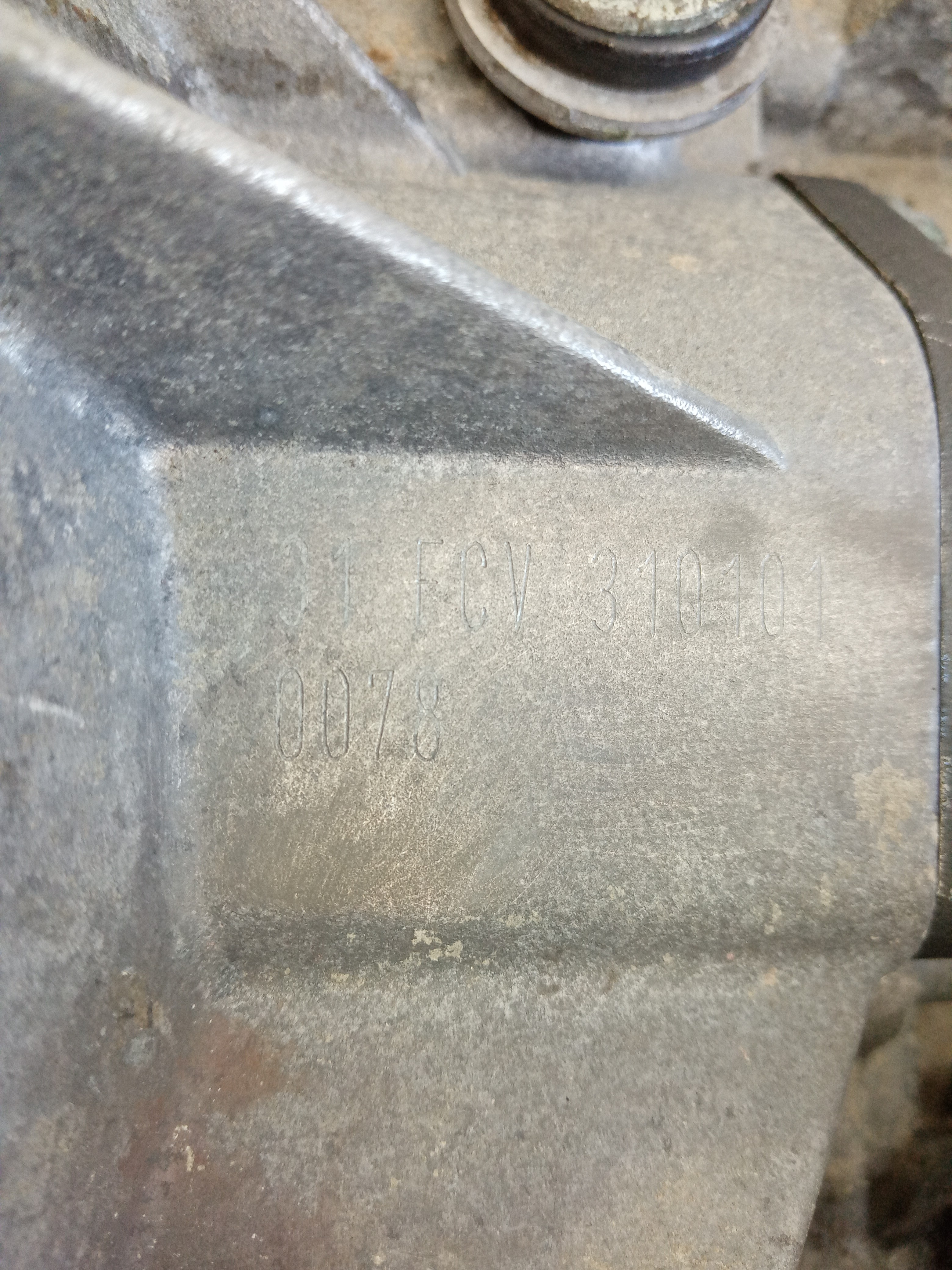 Caixa de velocidades manual SKODA FABIA I Combi (6Y5) | 00 - 07 Imagem-3