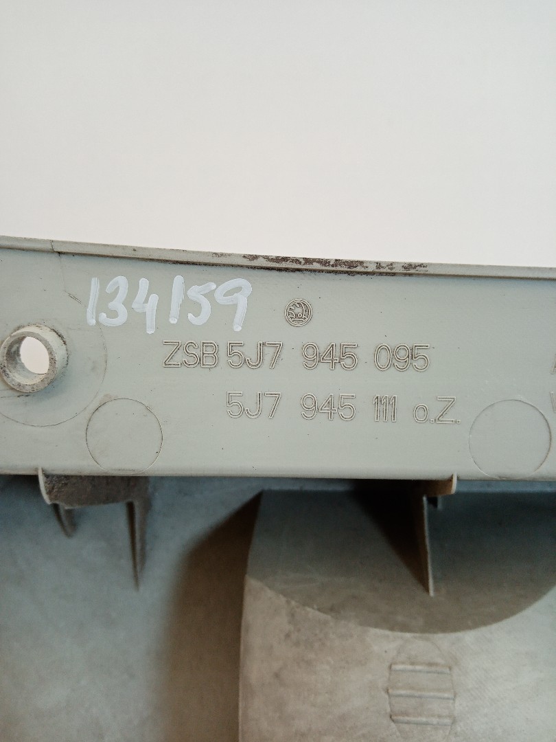 Farolim tras painel esquerdo SKODA ROOMSTER (5J) | 06 - 15 Imagem-4