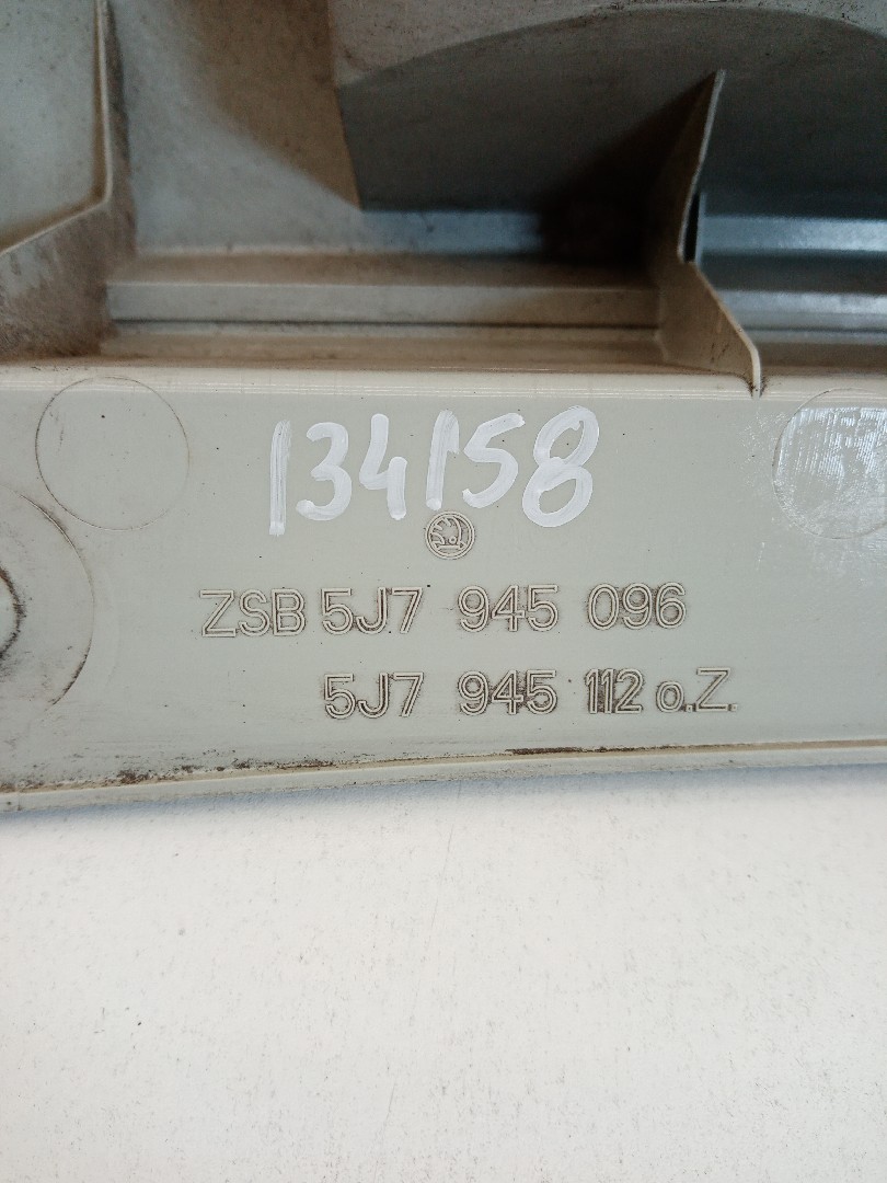 Farolim tras painel direito SKODA ROOMSTER (5J) | 06 - 15 Imagem-4