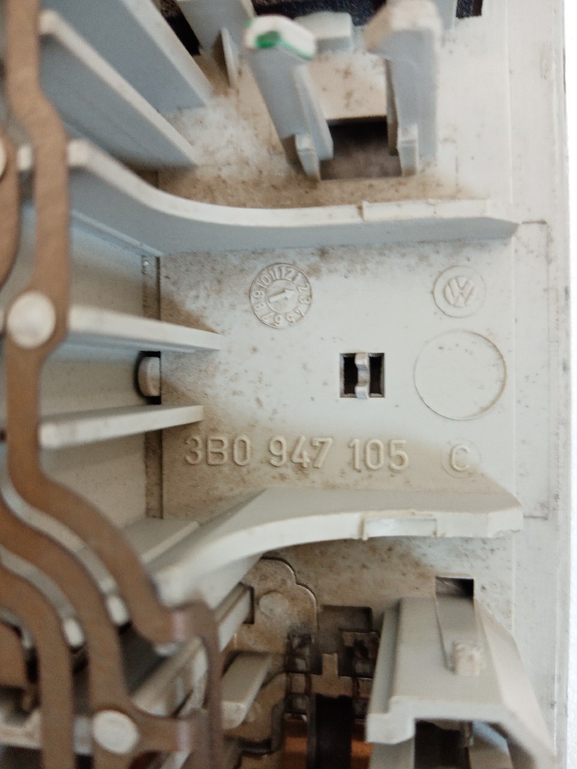 Plafonier SKODA ROOMSTER (5J) | 06 - 15 Imagem-4