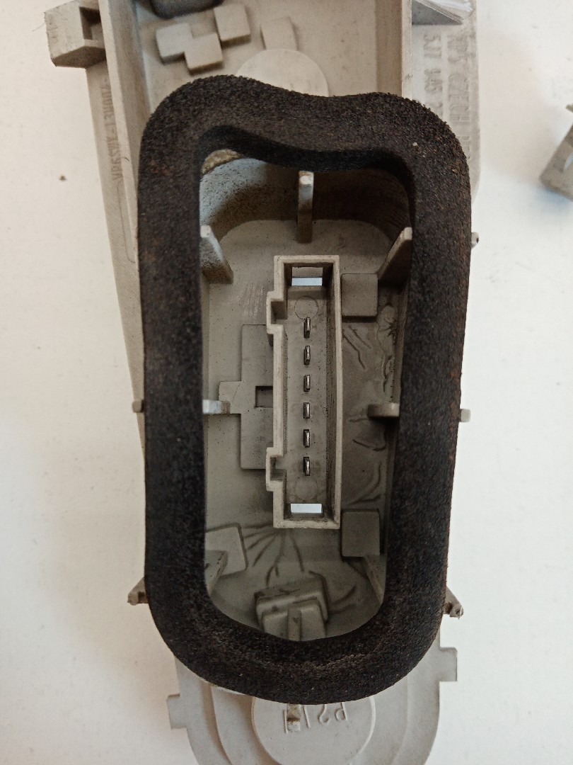 Suporte lâmpadas trás direito SKODA ROOMSTER (5J) | 06 - 15 Imagem-2