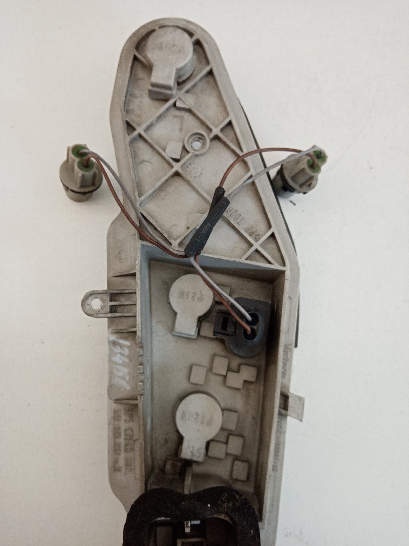 Suporte lâmpadas trás esquerdo SKODA ROOMSTER (5J) | 06 - 15 Imagem-3