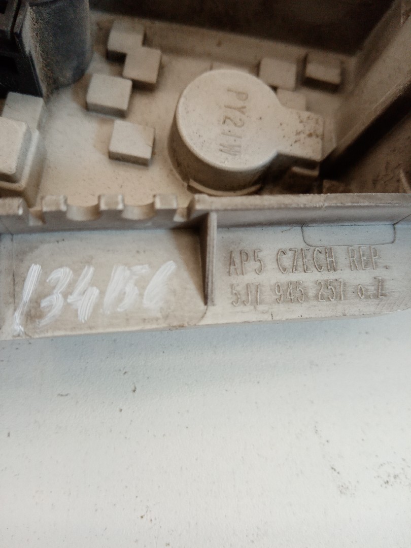 Suporte lâmpadas trás esquerdo SKODA ROOMSTER (5J) | 06 - 15 Imagem-4