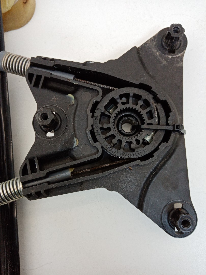 Elevador vidro frente direito SKODA RAPID Spaceback (NH1) | 12 -  Imagem-1