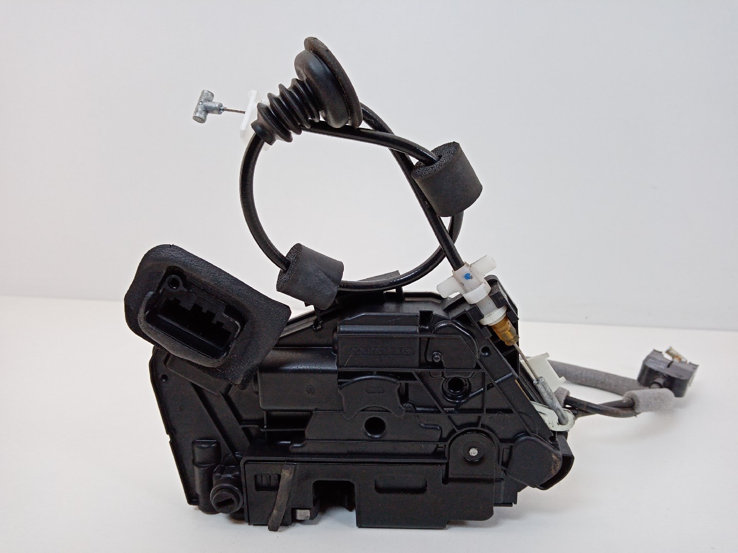 Fecho porta tras esquerdo SKODA RAPID Spaceback (NH1) | 12 -  Imagem-2