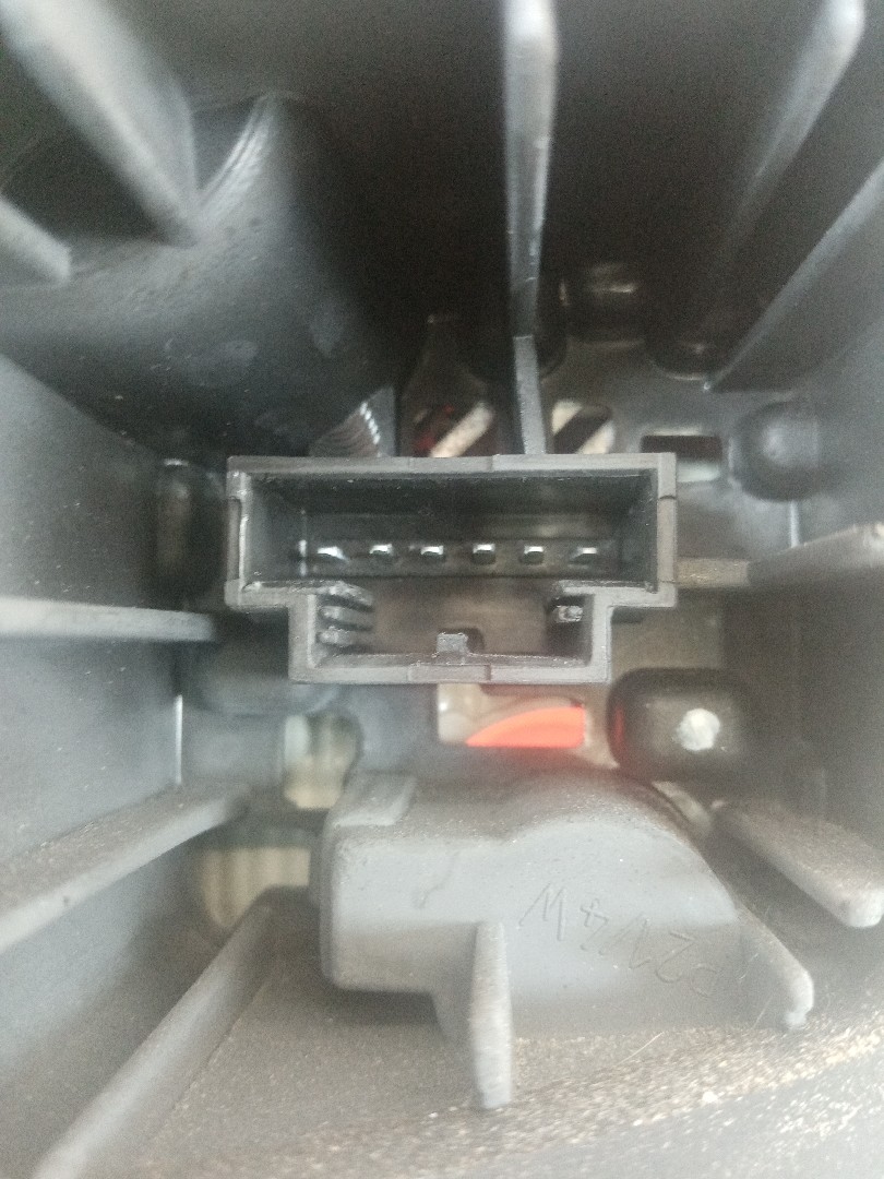 Right Tail Light  SKODA RAPID Spaceback (NH1) | 12 -  Imagem-4