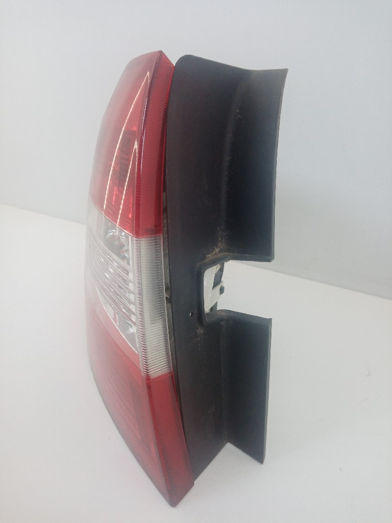 Farolim tras painel esquerdo SKODA RAPID Spaceback (NH1) | 12 -  Imagem-1