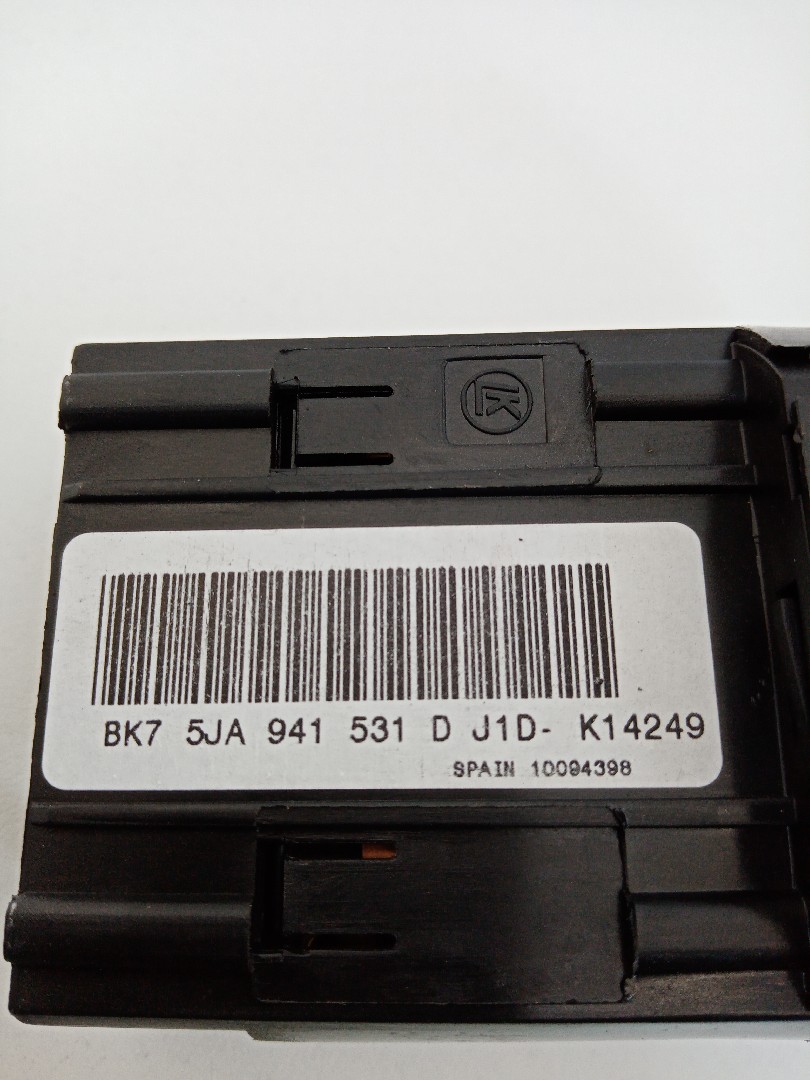 Comutador luzes SKODA RAPID Spaceback (NH1) | 12 -  Imagem-8