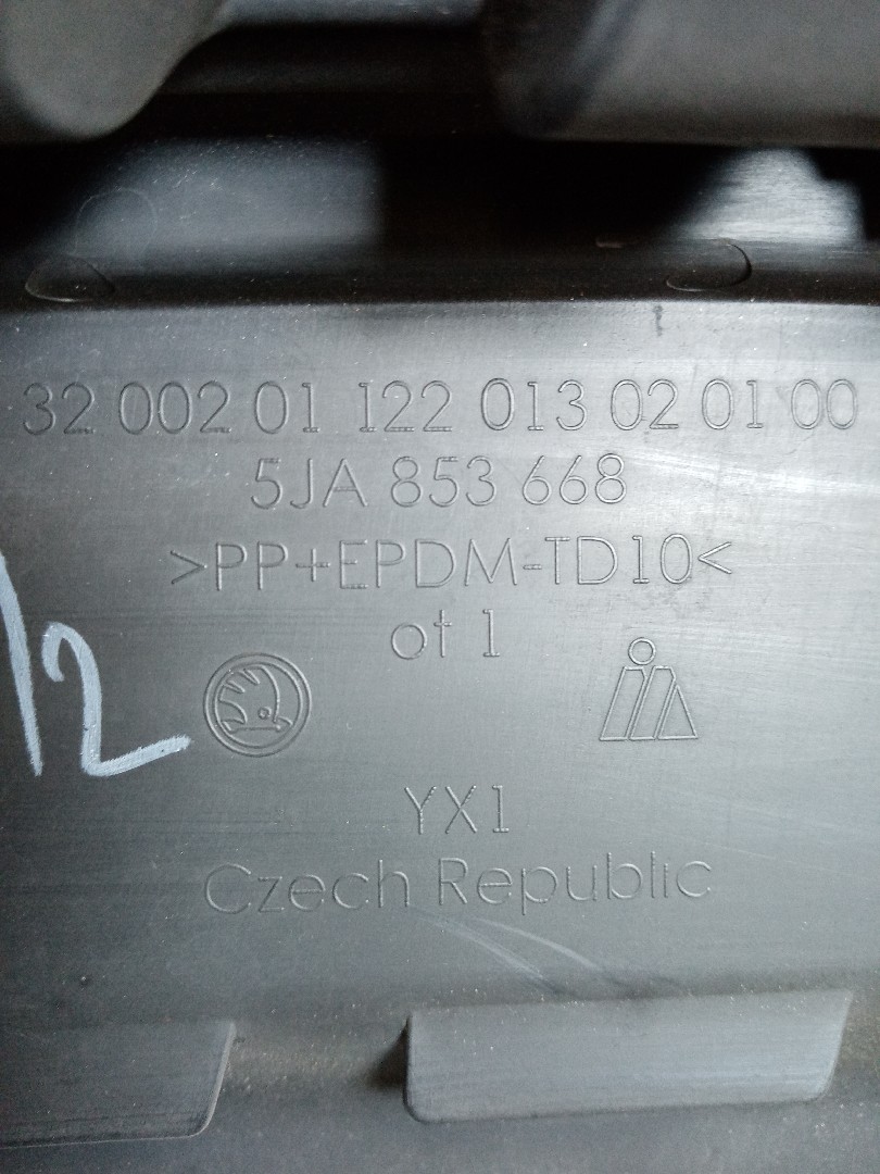 Grelha da Frente SKODA RAPID Spaceback (NH1) | 12 -  Imagem-3