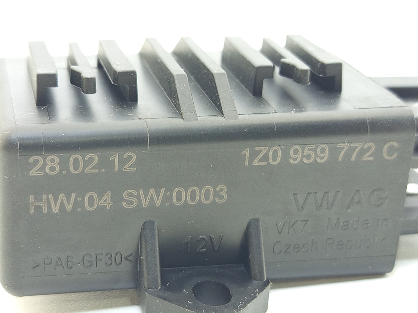 Módulo / relé SKODA OCTAVIA II Combi (1Z5) | 04 - 13 Imagem-1