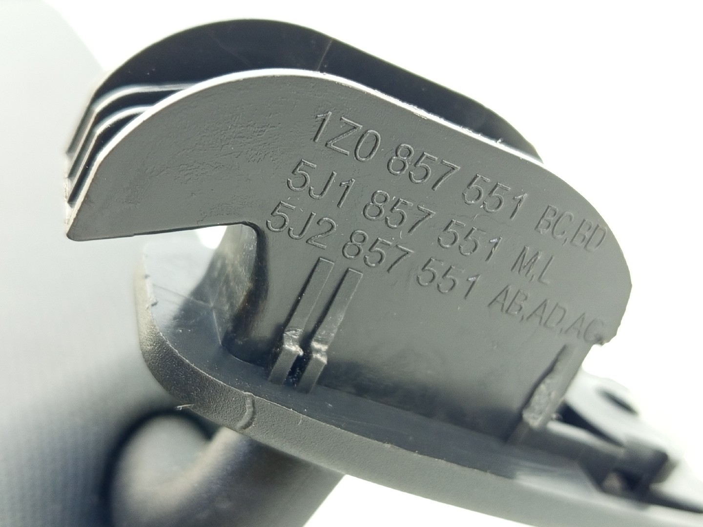 Pala sol esquerda SKODA OCTAVIA II Combi (1Z5) | 04 - 13 Imagem-1