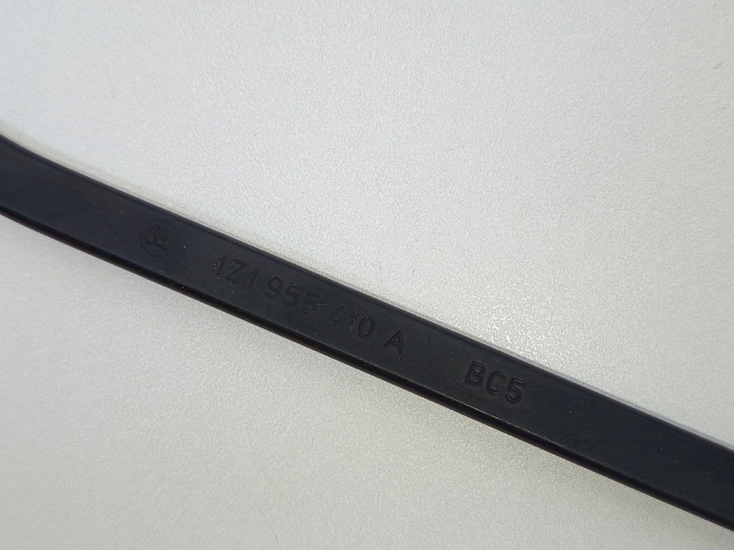 Haste escova frente direita SKODA OCTAVIA II Combi (1Z5) | 04 - 13 Imagem-4