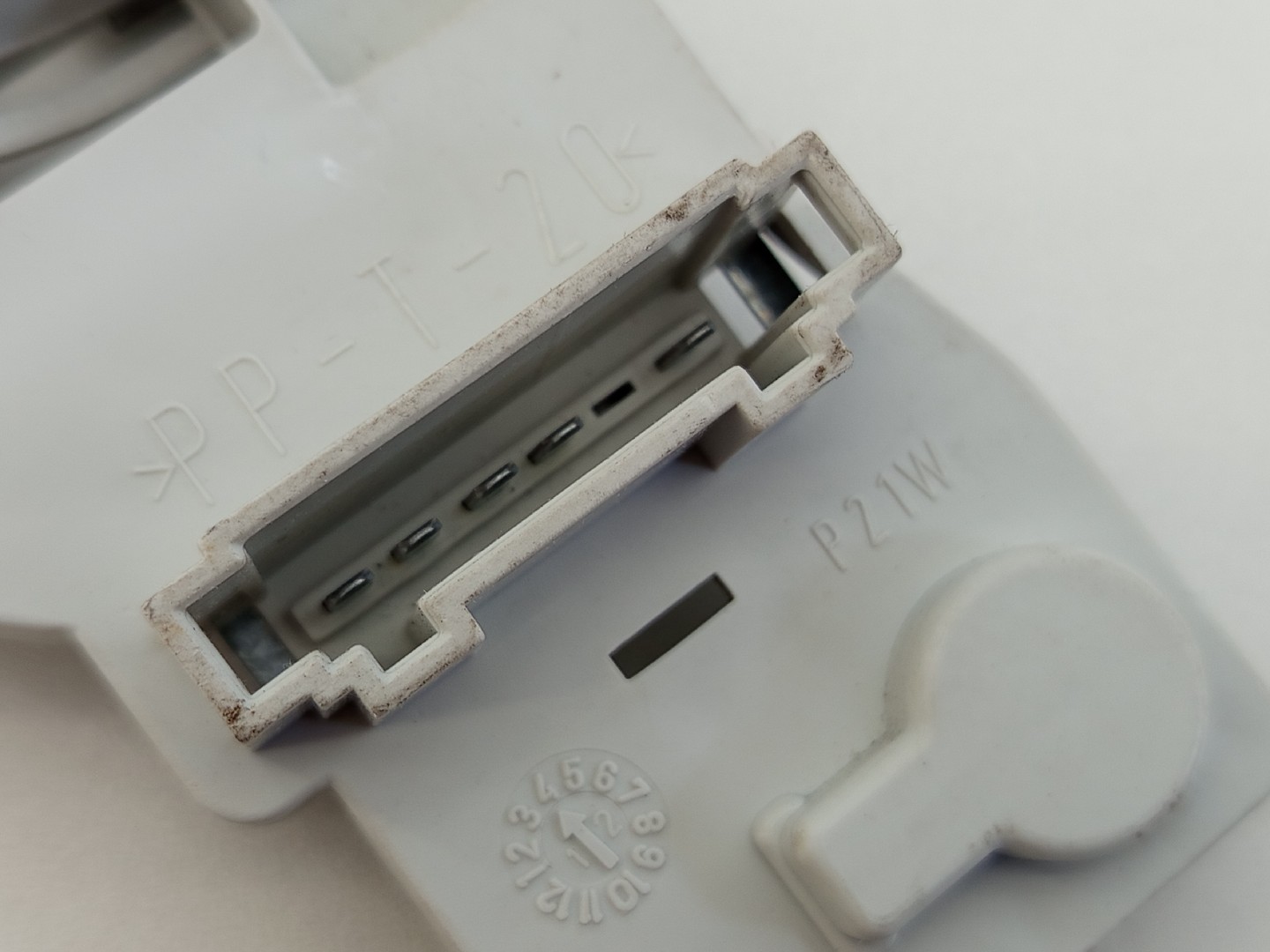 Suporte lâmpadas trás esquerdo SKODA OCTAVIA II Combi (1Z5) | 04 - 13 Imagem-3