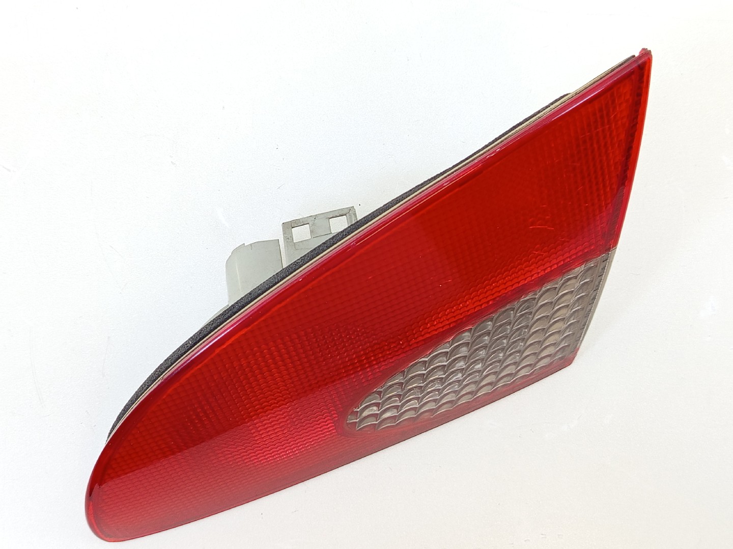 Farolim tras mala direito TOYOTA AVENSIS Combi (_T22_) | 97 - 03 Imagem-4