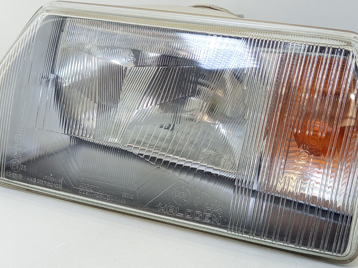 Otica esquerda SKODA FAVORIT Pick-up (787) | 92 - 97 Imagem-1