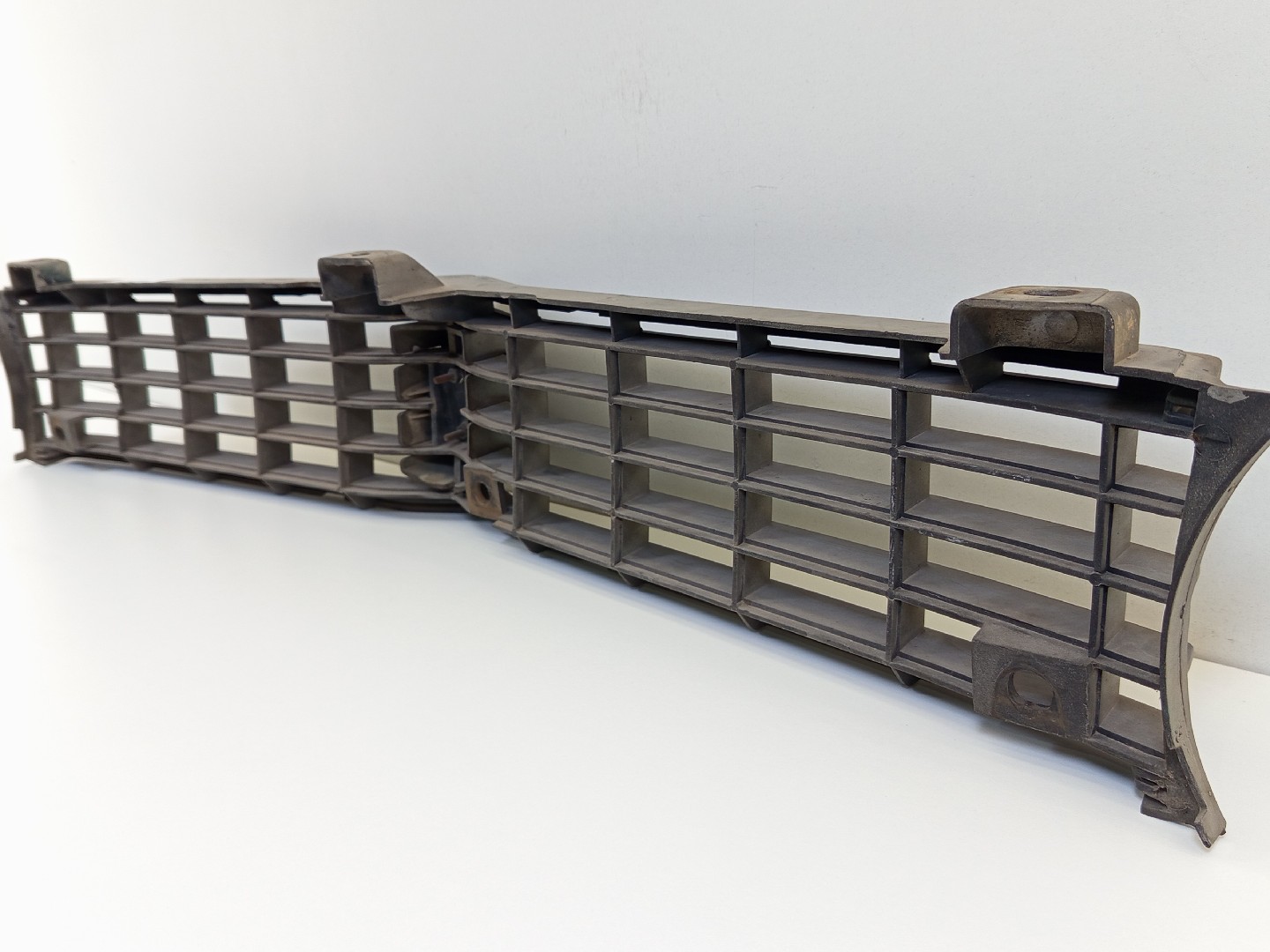 Grelha da Frente TOYOTA COROLLA (KE_, TE_) | 70 - 81 Imagem-6