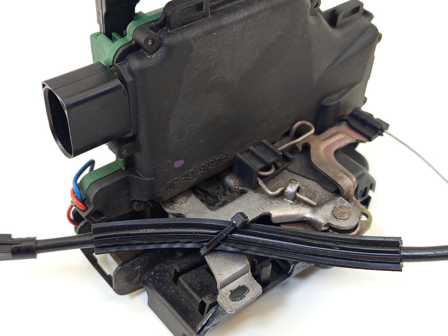 Fecho porta frente esquerdo SKODA SUPERB I (3U4) | 01 - 08 Imagem-1