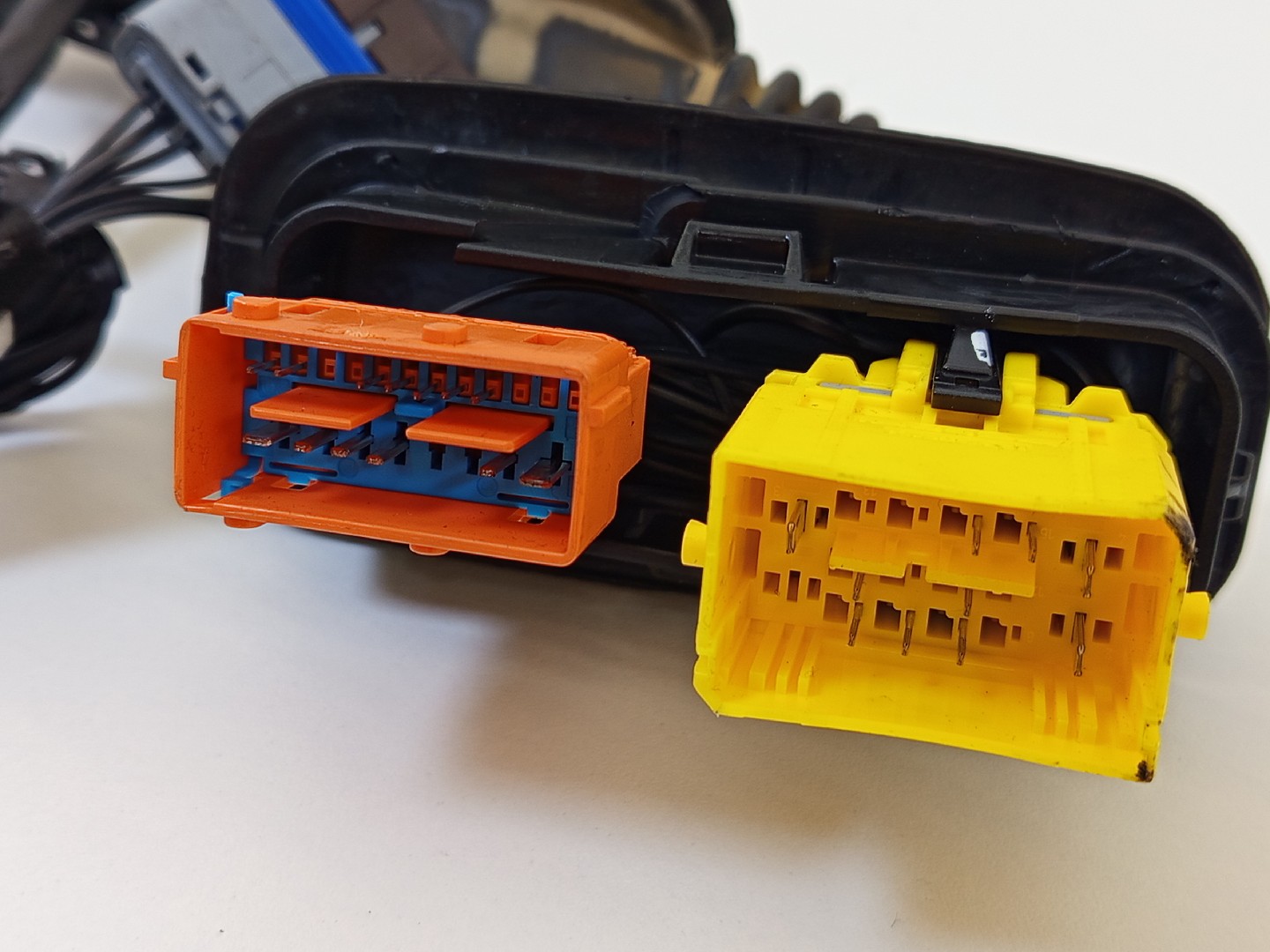 Instalação eletrica porta frente esquerda CITROEN C3 AIRCROSS II (2R_, 2C_) | 17 -  Imagem-2