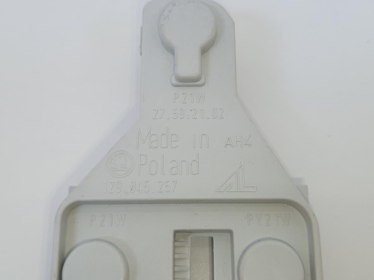 Suporte lâmpadas trás direito SKODA OCTAVIA II Combi (1Z5) | 04 - 13 Imagem-1