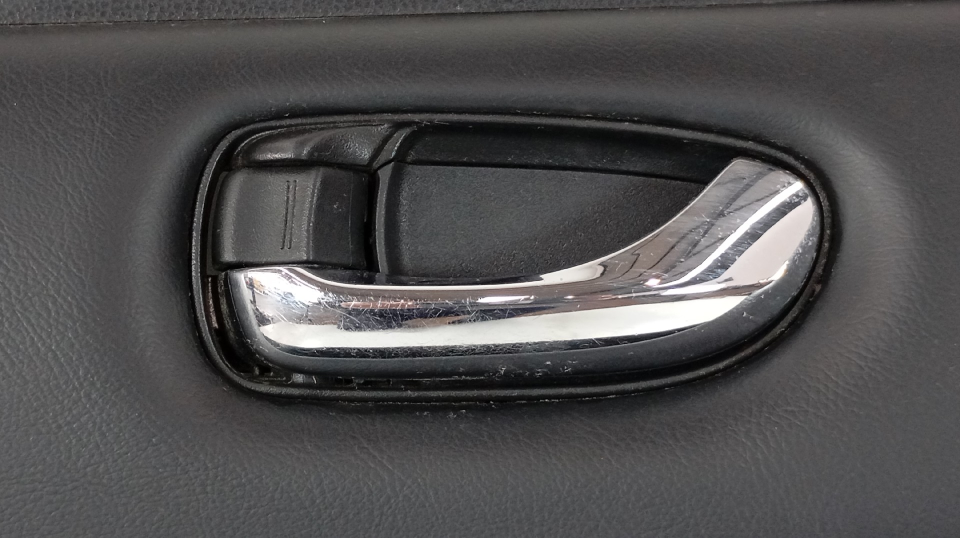 Quartela / Forra Porta Frente Esquerda NISSAN LEAF (ZE0) | 10 -  Imagem-1