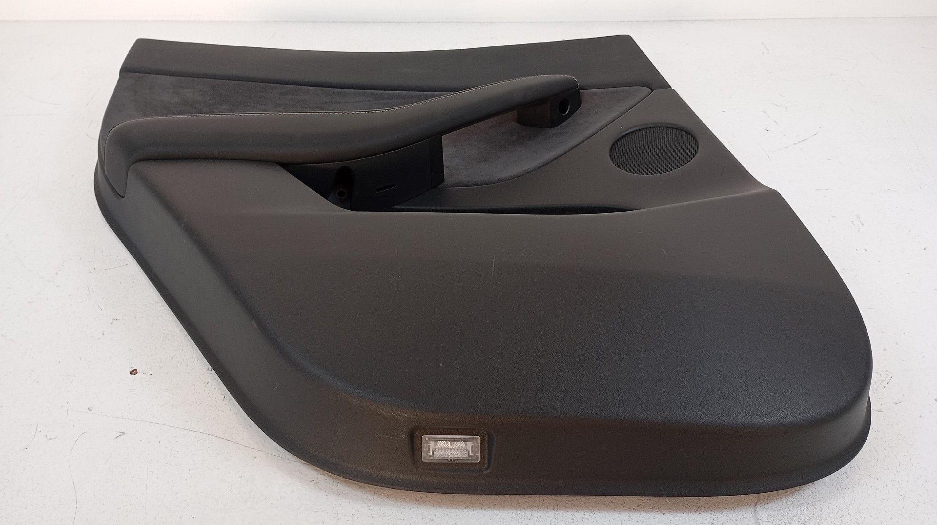 Quartela / Forra Porta Traseira Esquerda TESLA MODEL Y (5YJY) Imagem-3