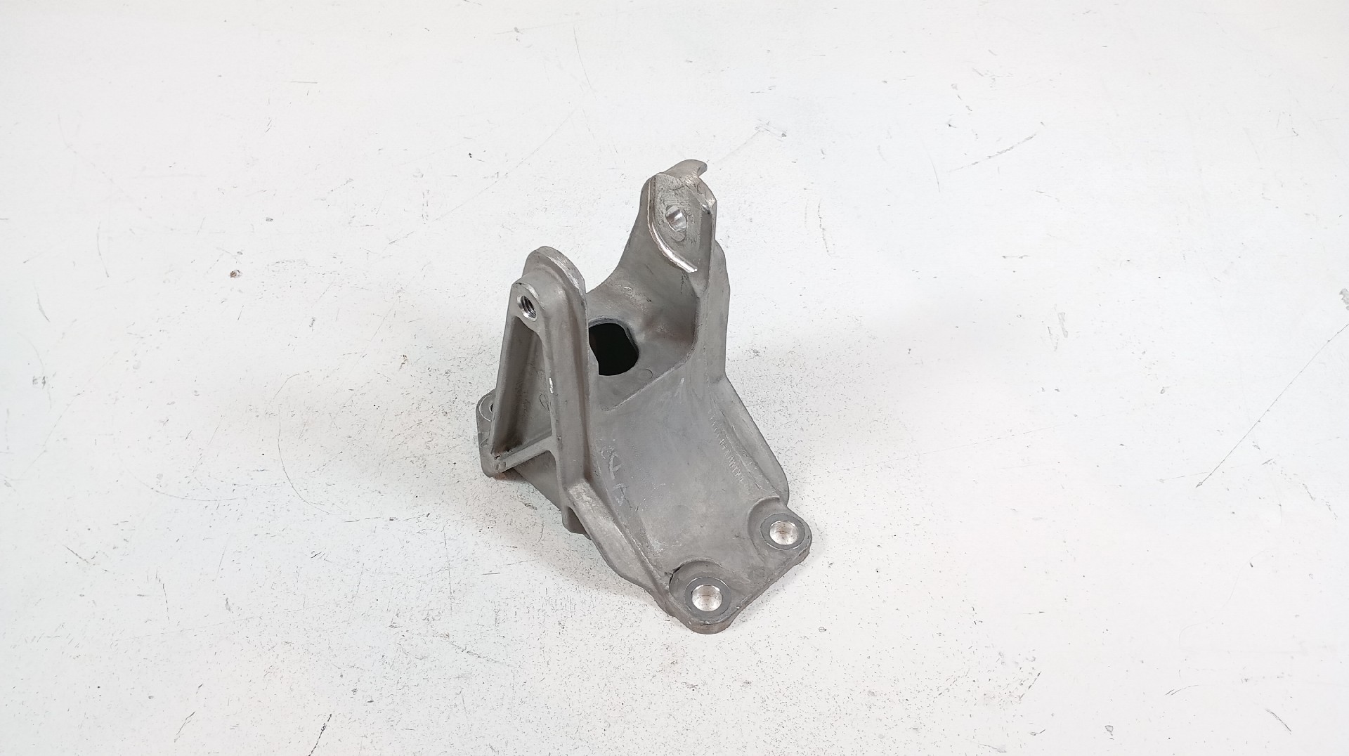 Motor Support NISSAN LEAF (ZE1_) | 17 - 