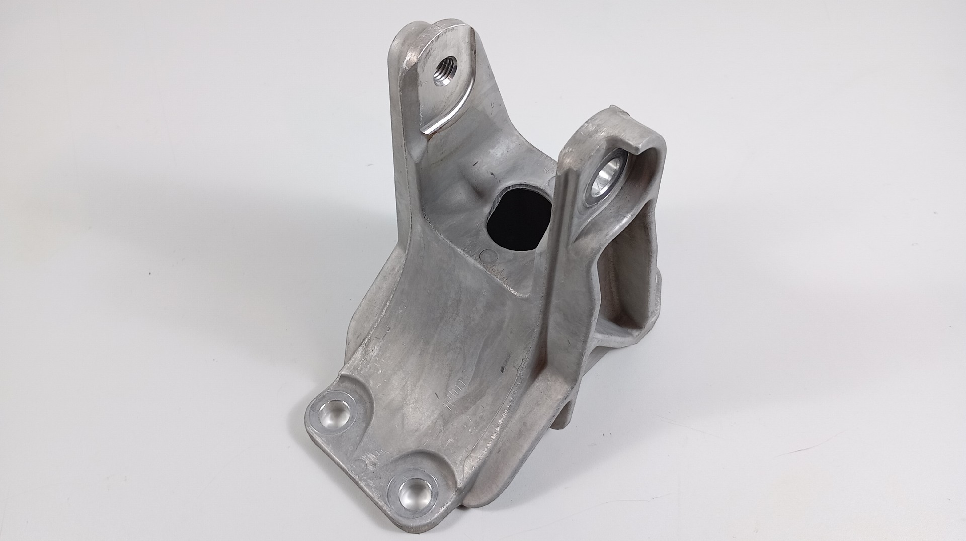 Apoio da Caixa NISSAN LEAF (ZE1_) | 17 -  Imagem-3