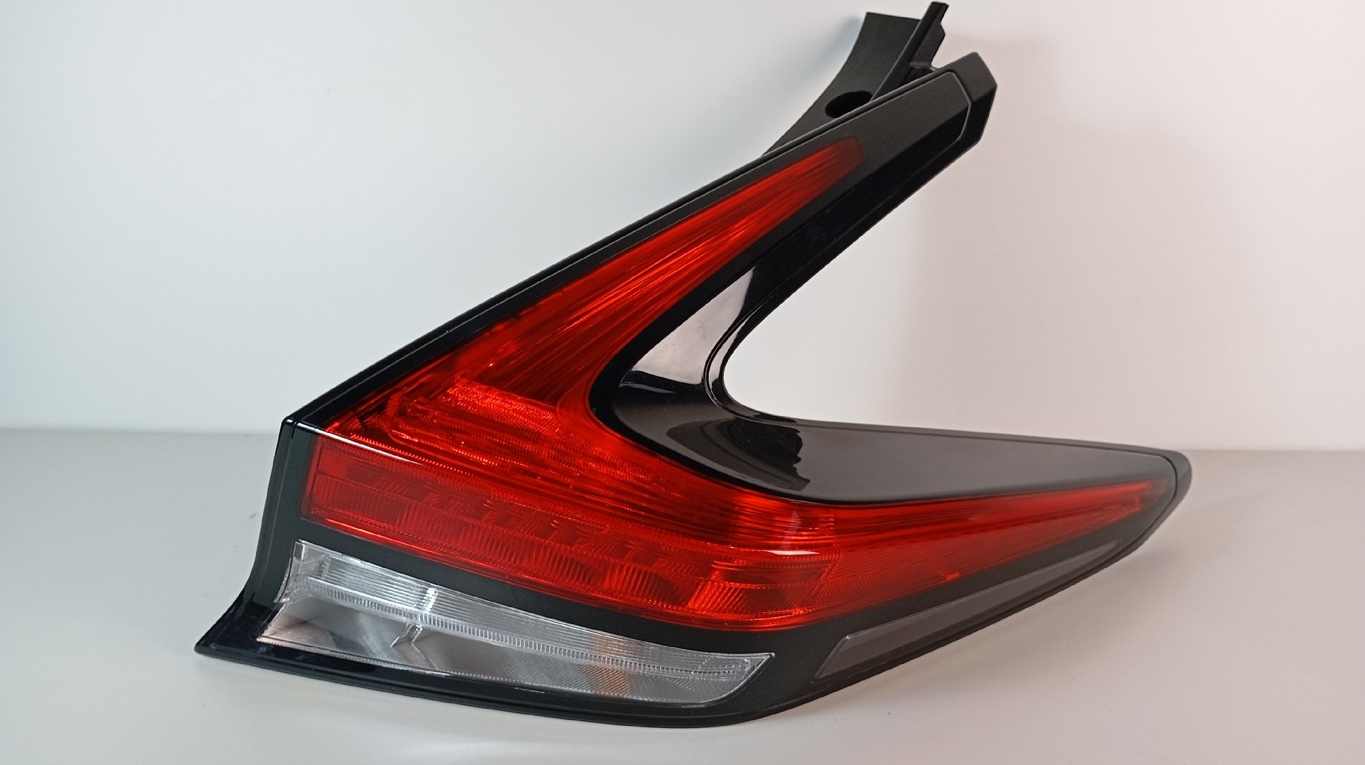 Farolim Stop Direito NISSAN LEAF (ZE1_) | 17 - 