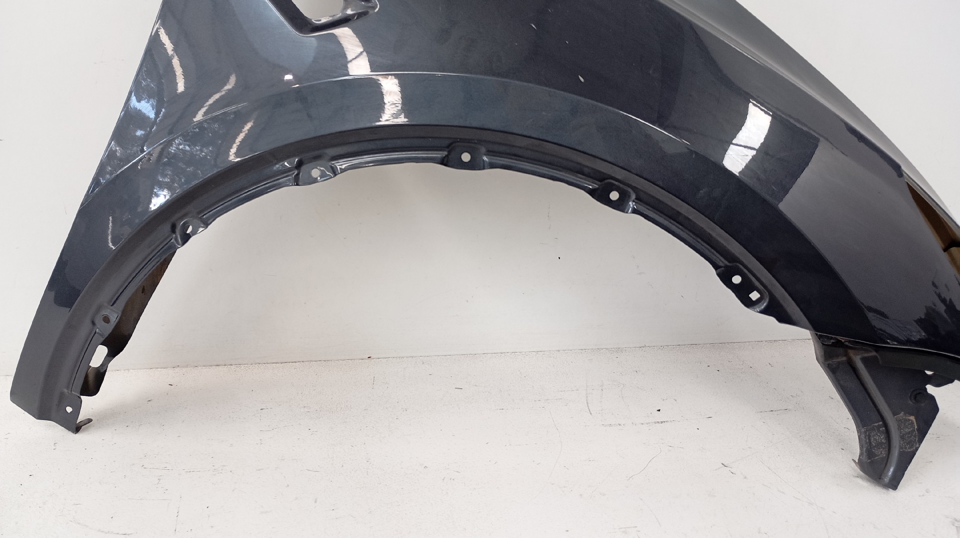 Guarda Lamas Frente Direito TESLA MODEL Y (5YJY) Imagem-2