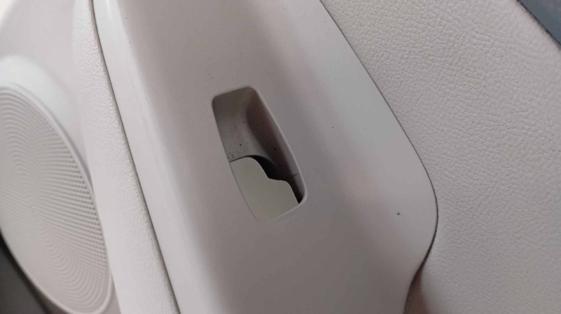 Quartela / Forra Porta Traseira Direita HYUNDAI KONA (OS) | 17 -  Imagem-2