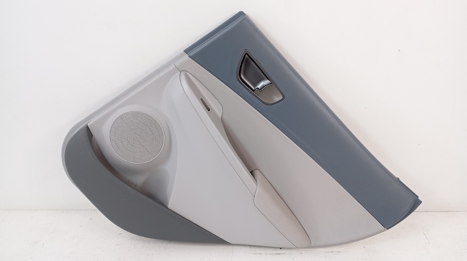 Quartela / Forra Porta Traseira Direita HYUNDAI KONA (OS) | 17 - 