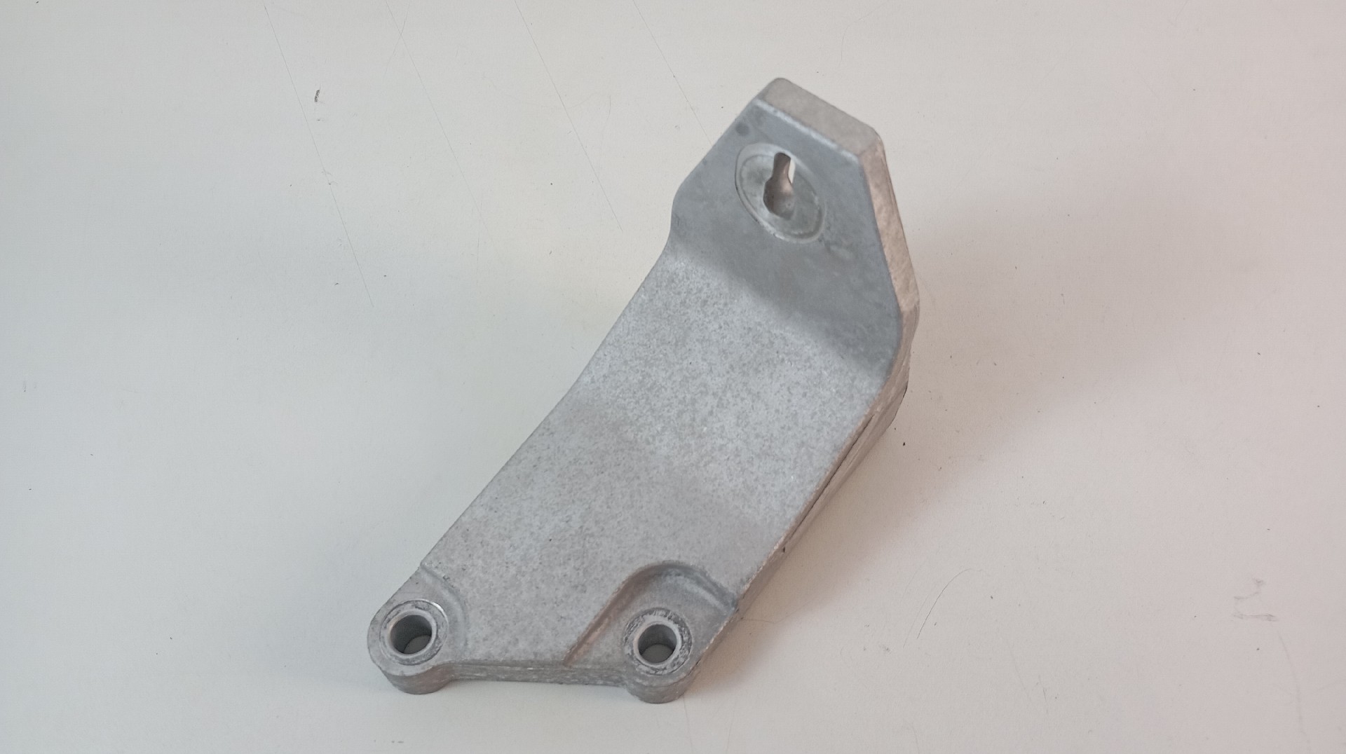 Motor Support NISSAN LEAF (ZE0) | 10 - 