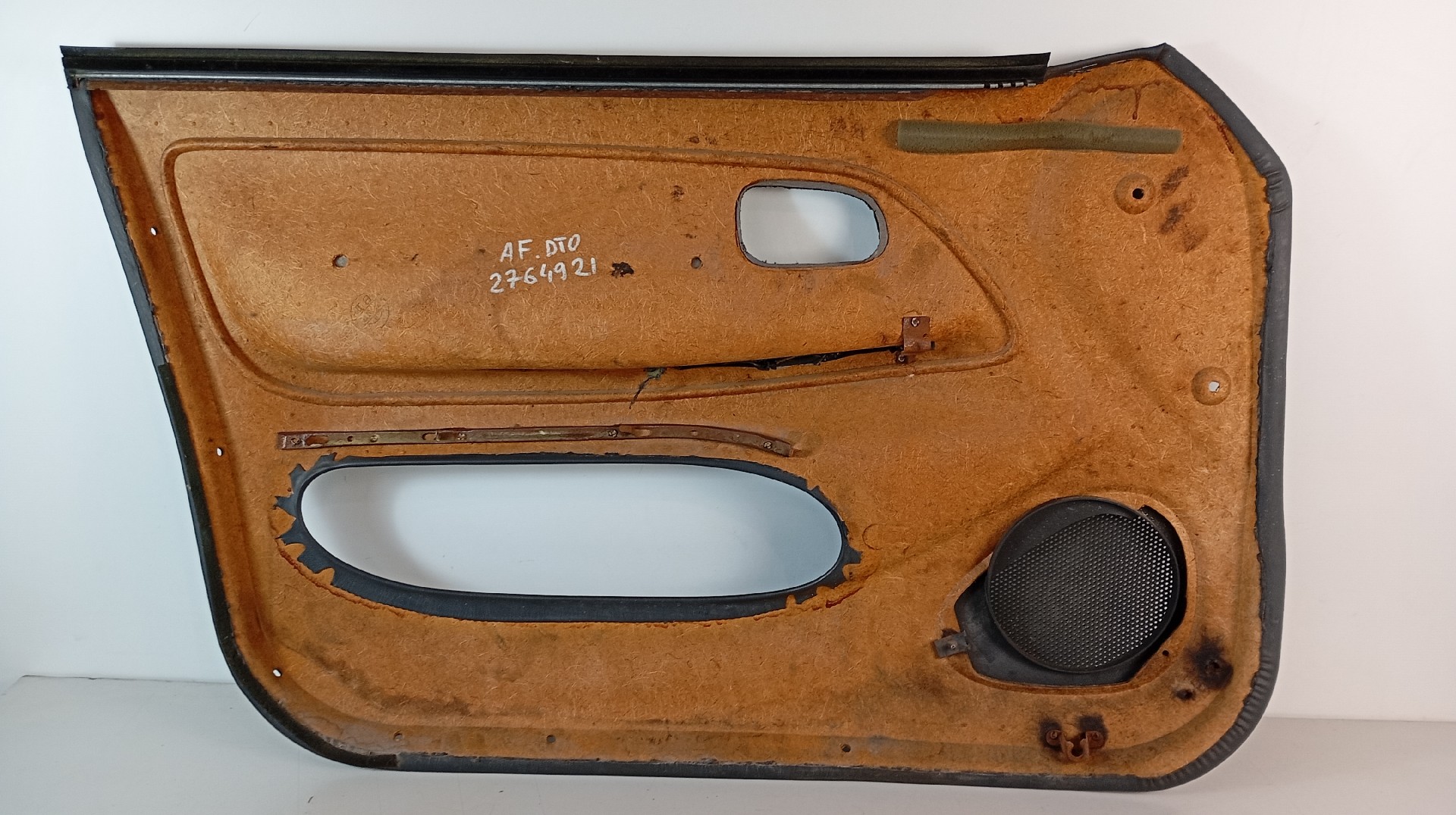 Quartela / Forra Porta Traseira Direita TOYOTA COROLLA (_E10_) | 91 - 99 Imagem-2