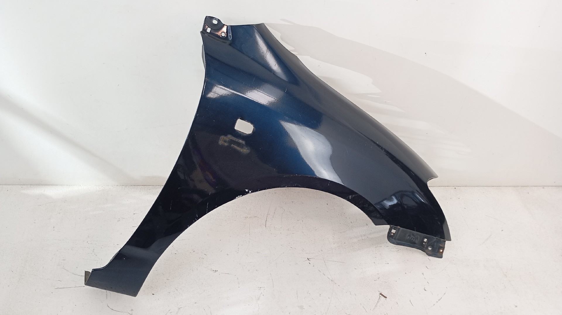 Guarda Lamas Frente Direito TOYOTA COROLLA Liftback (_E11_) | 97 - 02 Imagem-3