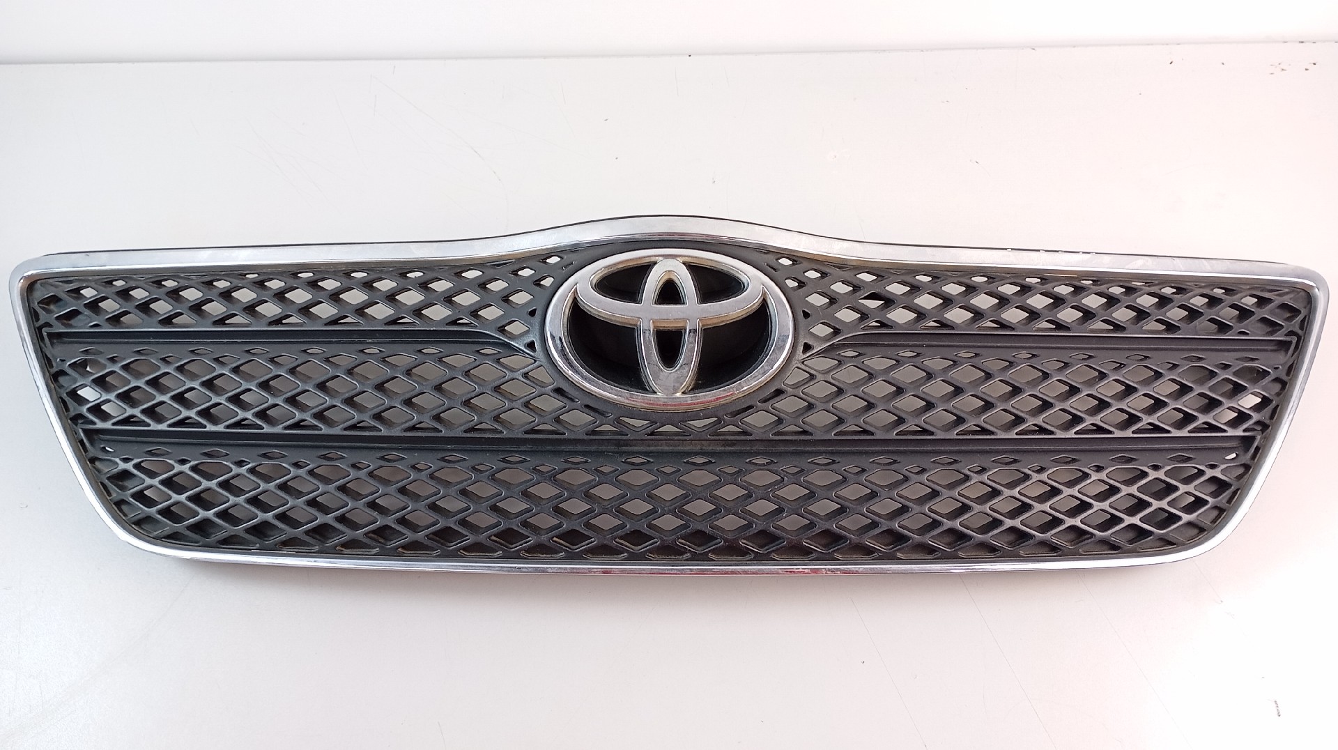 Grelha da Frente TOYOTA COROLLA 2.0 D-4D
