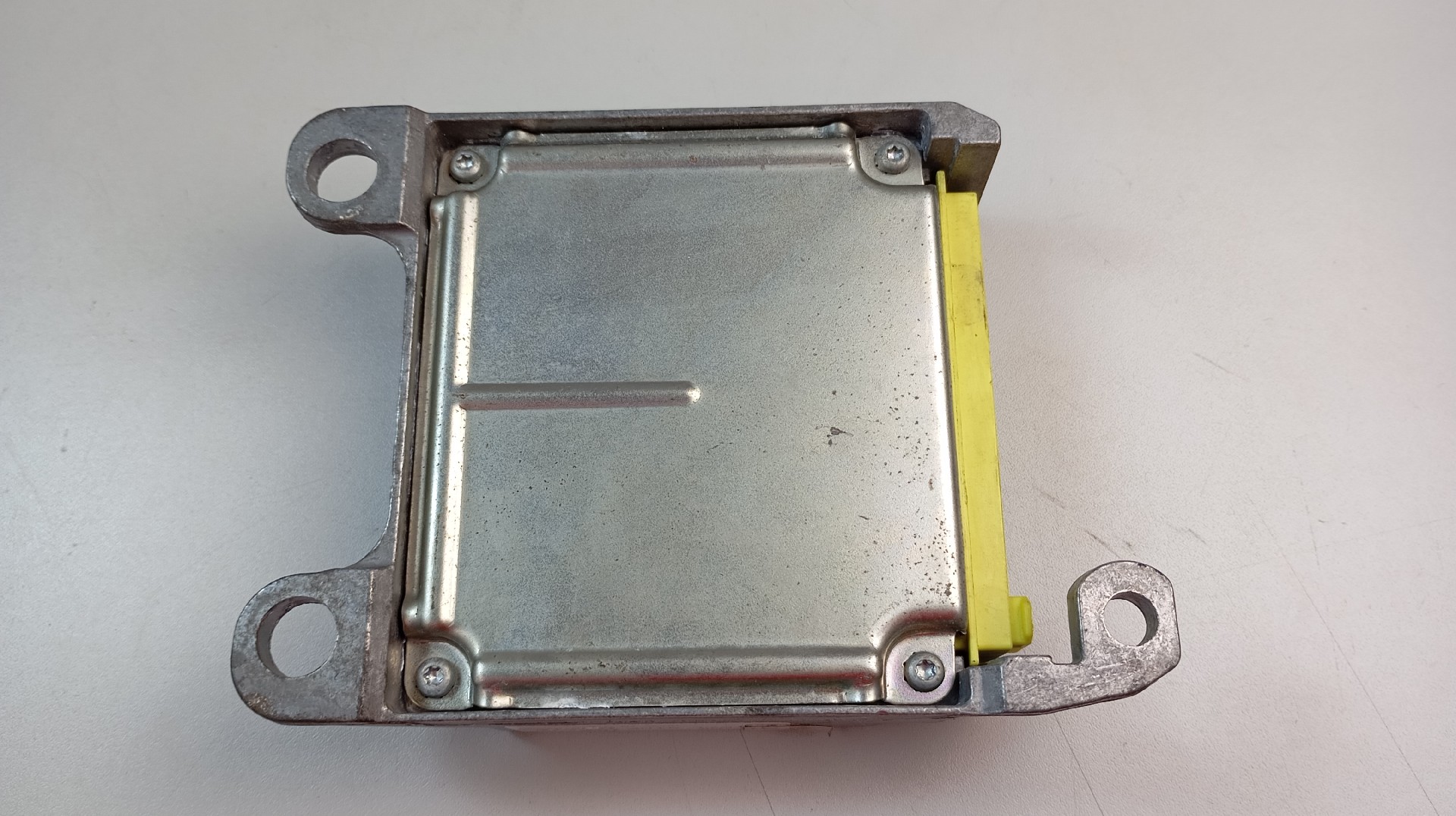 Centralina de Airbags TOYOTA COROLLA 2.0 D-4D Imagem-1