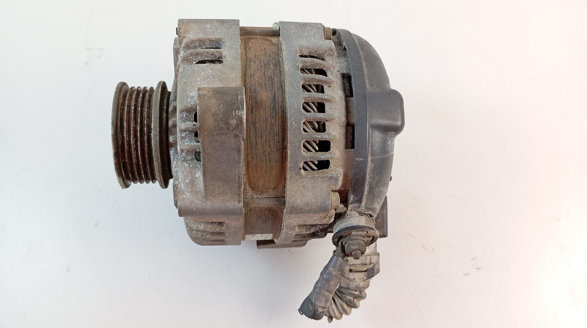 Alternador TOYOTA COROLLA 2.0 D-4D Imagem-1