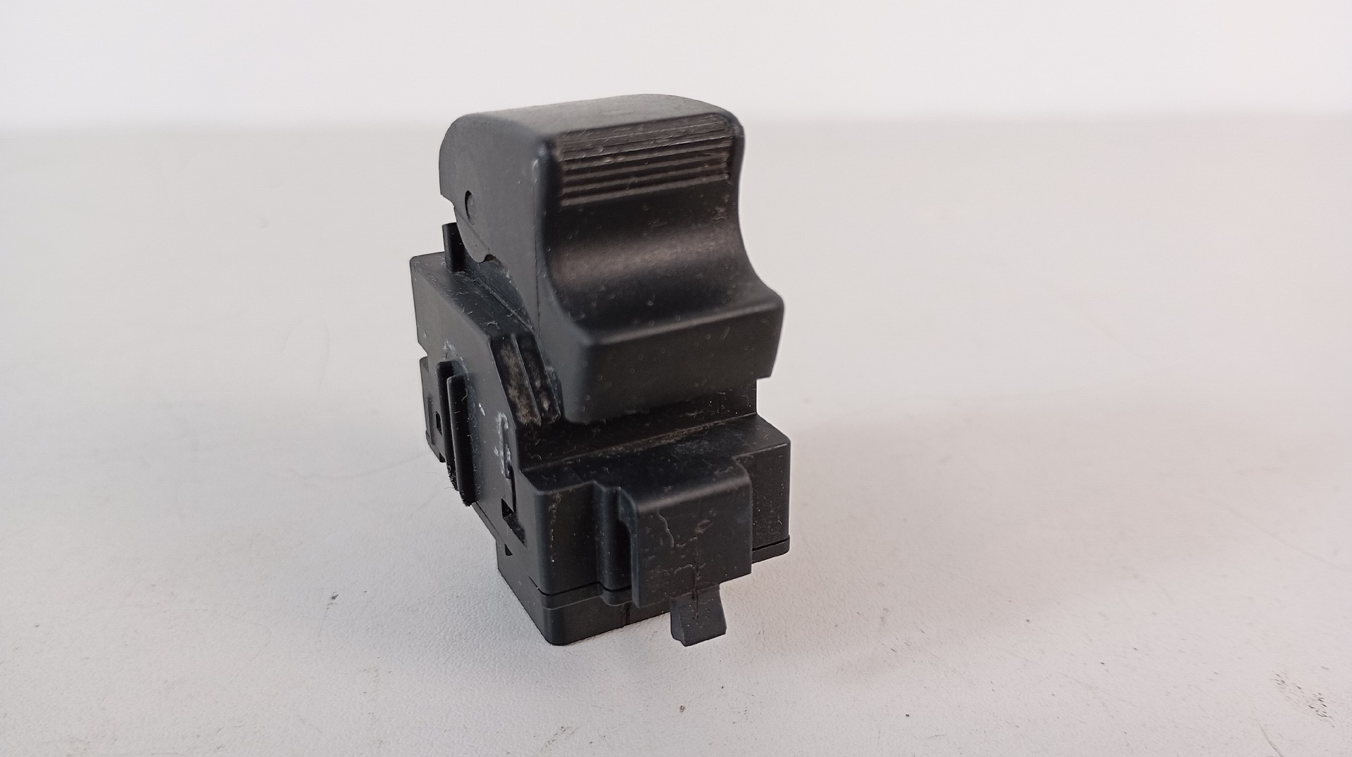 Interruptor Elevador Vidros Porta Frente Direita TOYOTA COROLLA 2.0 D-4D Imagem-3