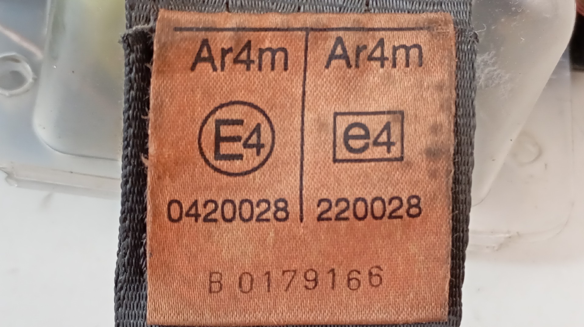 Pré-Tensor / Cinto Traseiro Direito SUZUKI VITARA (ET, TA, TD) | 88 - 02 Imagem-2