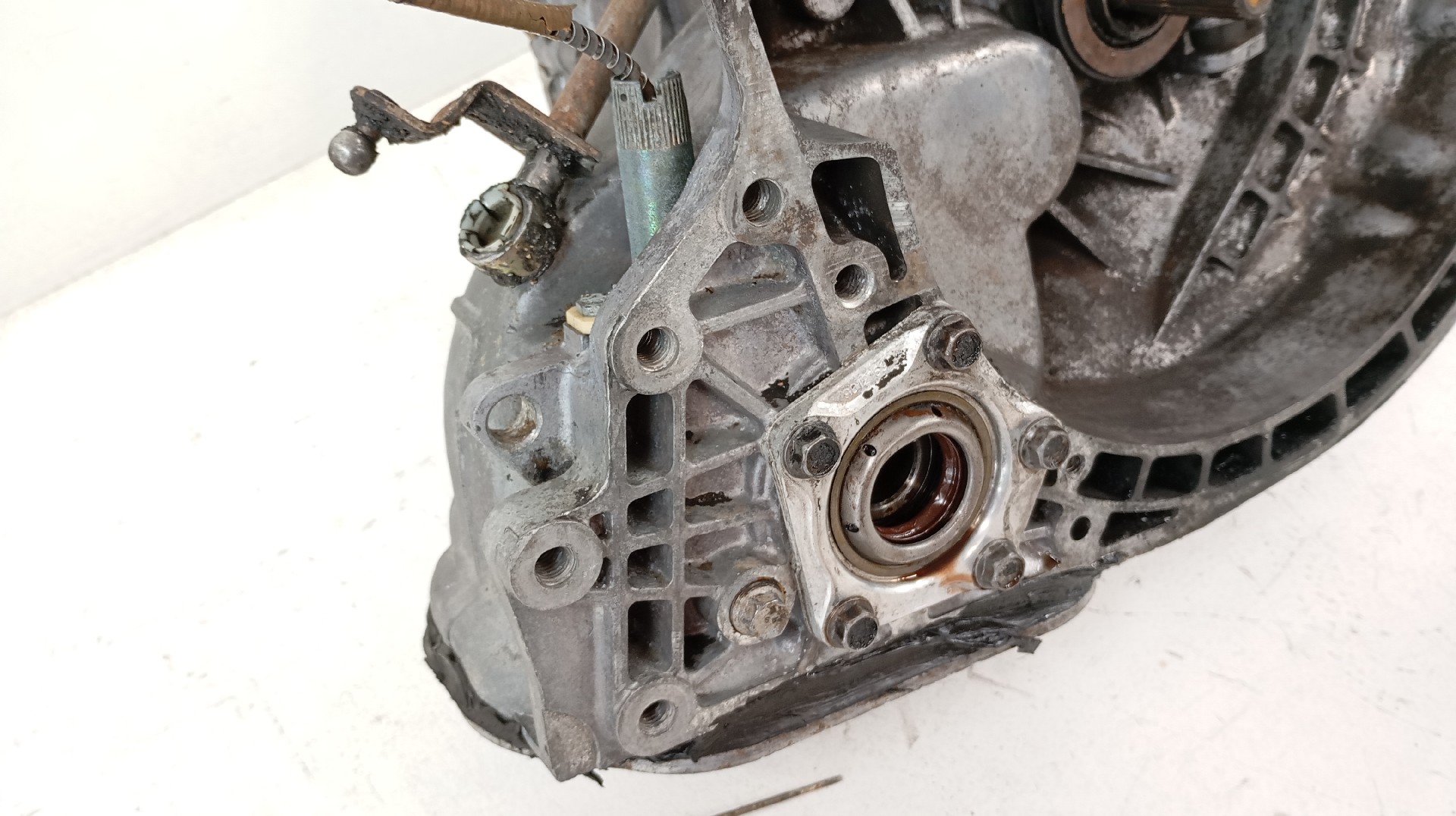 Caixa de Velocidades OPEL ASTRA F CLASSIC Hatchback (T92) | 98 - 02 Imagem-1