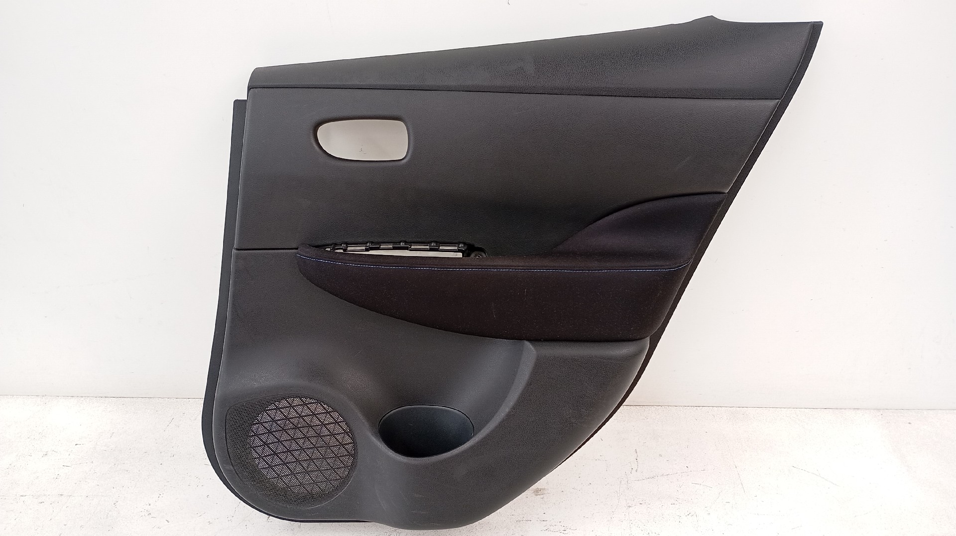 Quartela / Forra Porta Traseira Direita NISSAN LEAF (ZE1_) | 17 - 