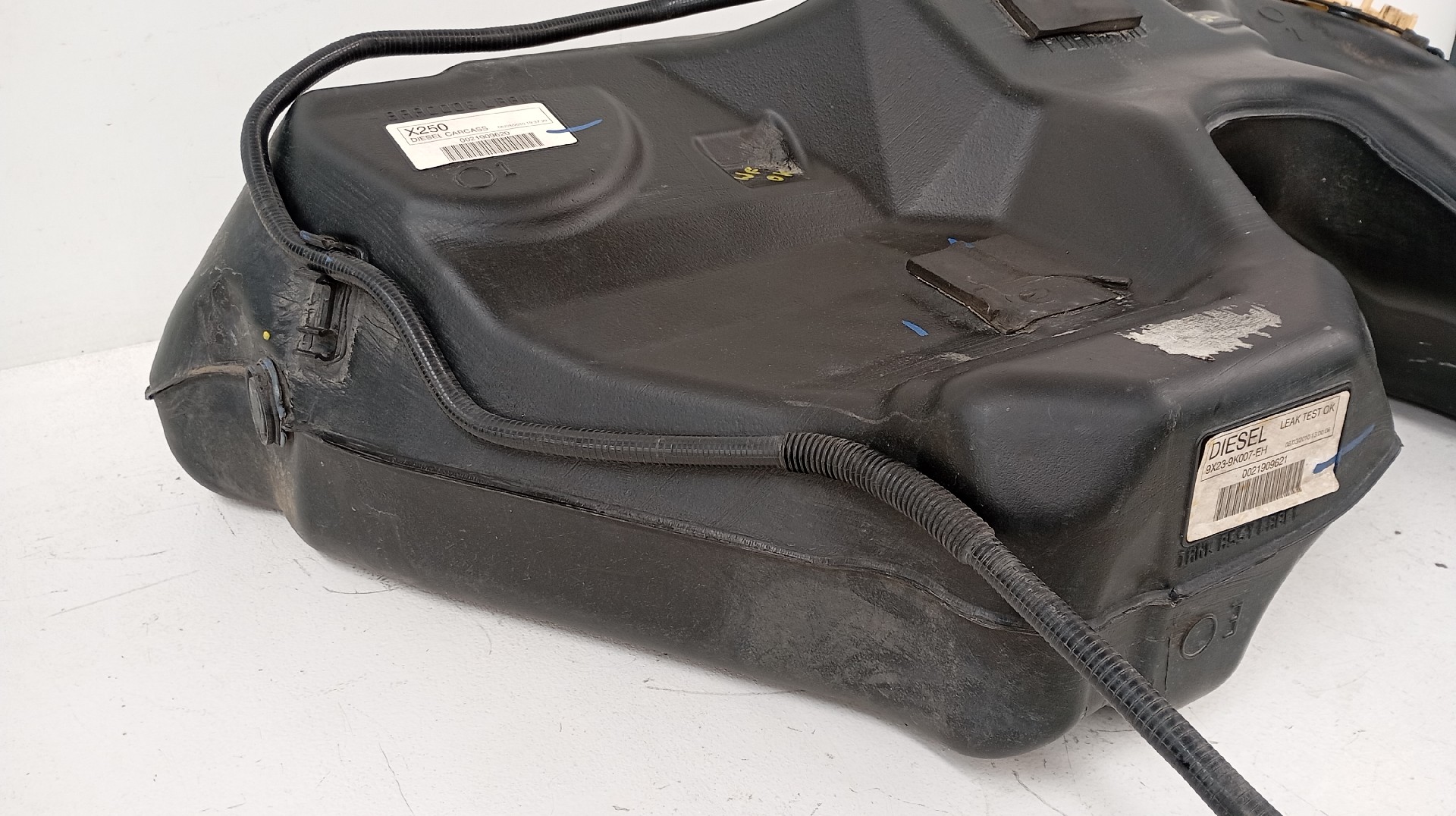 Depósito de Combustível JAGUAR XF (X250) | 08 - 15 Imagem-3