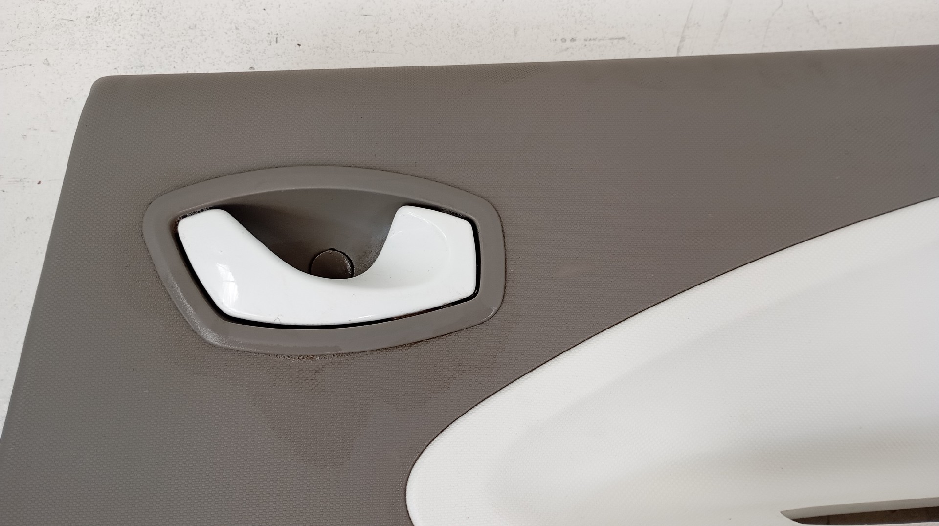 Quartela / Forra Porta Traseira Direita RENAULT ZOE (BFM_) | 12 -  Imagem-1