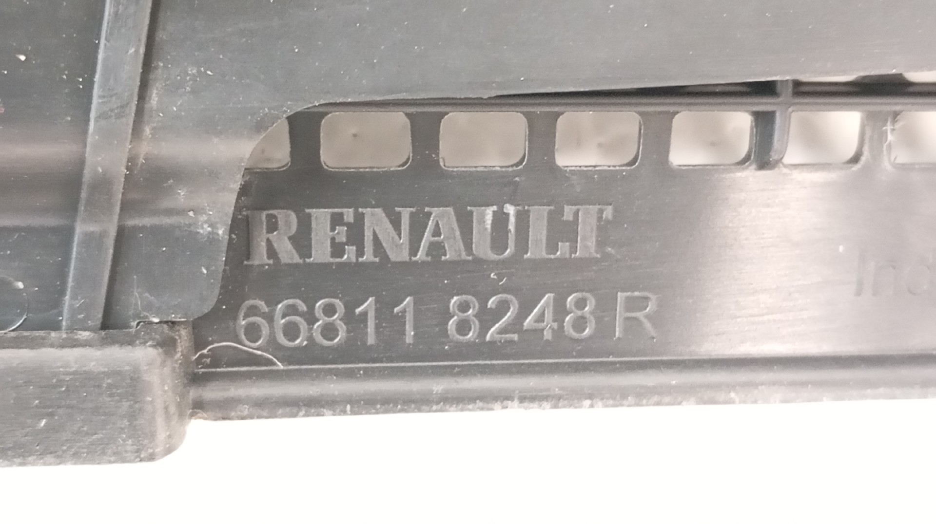 Grelha Curcuvan / Torpedo (Grelha Para Brisas) RENAULT ZOE (BFM_) | 12 -  Imagem-7