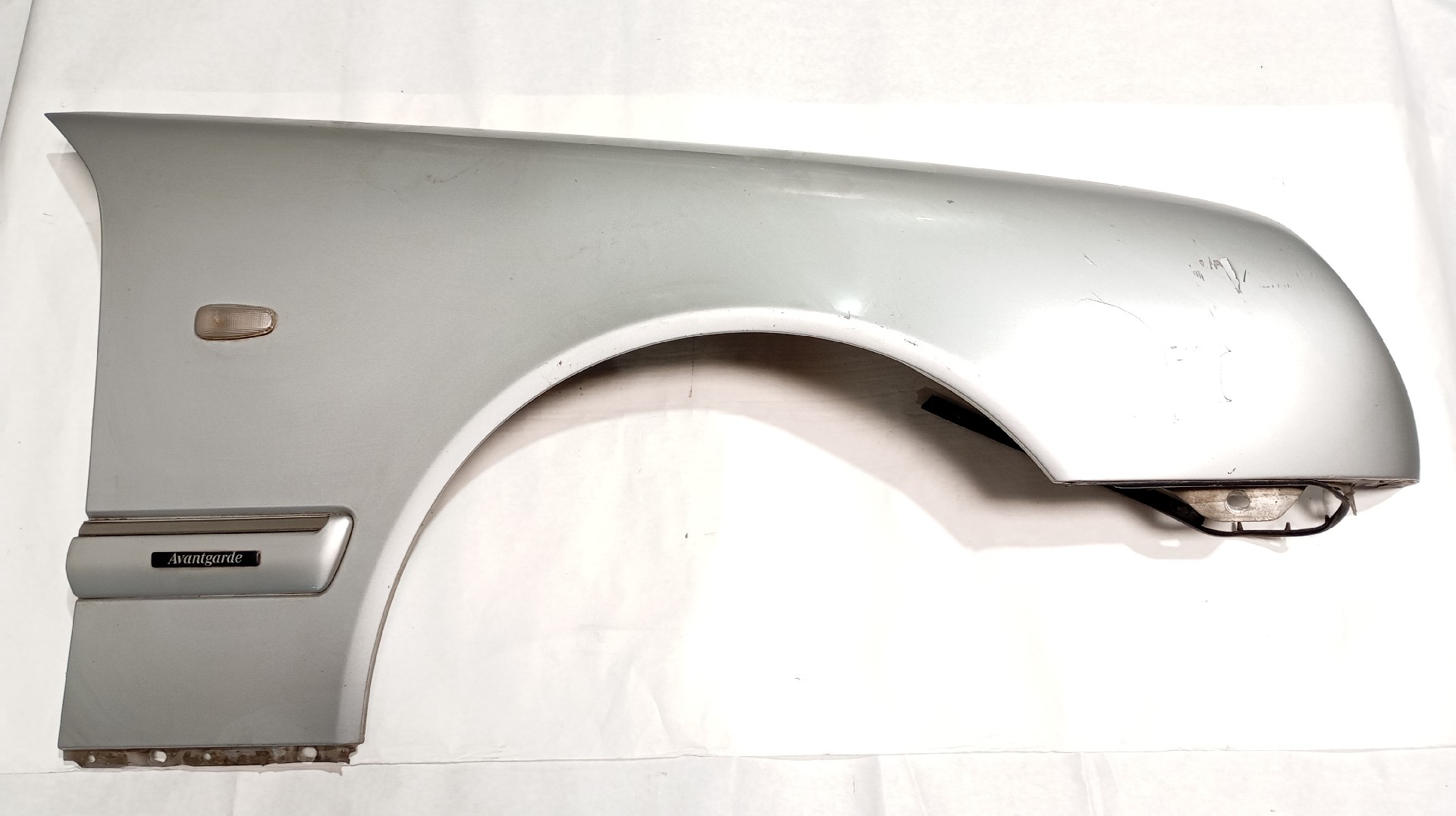 Guarda Lamas Frente Direito MERCEDES-BENZ E 320