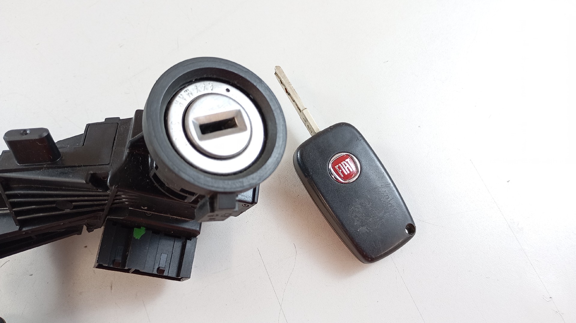 Canhão de Ignição (imobilizador) FIAT FIORINO Caixa/Combi (225_) | 07 -  Imagem-6