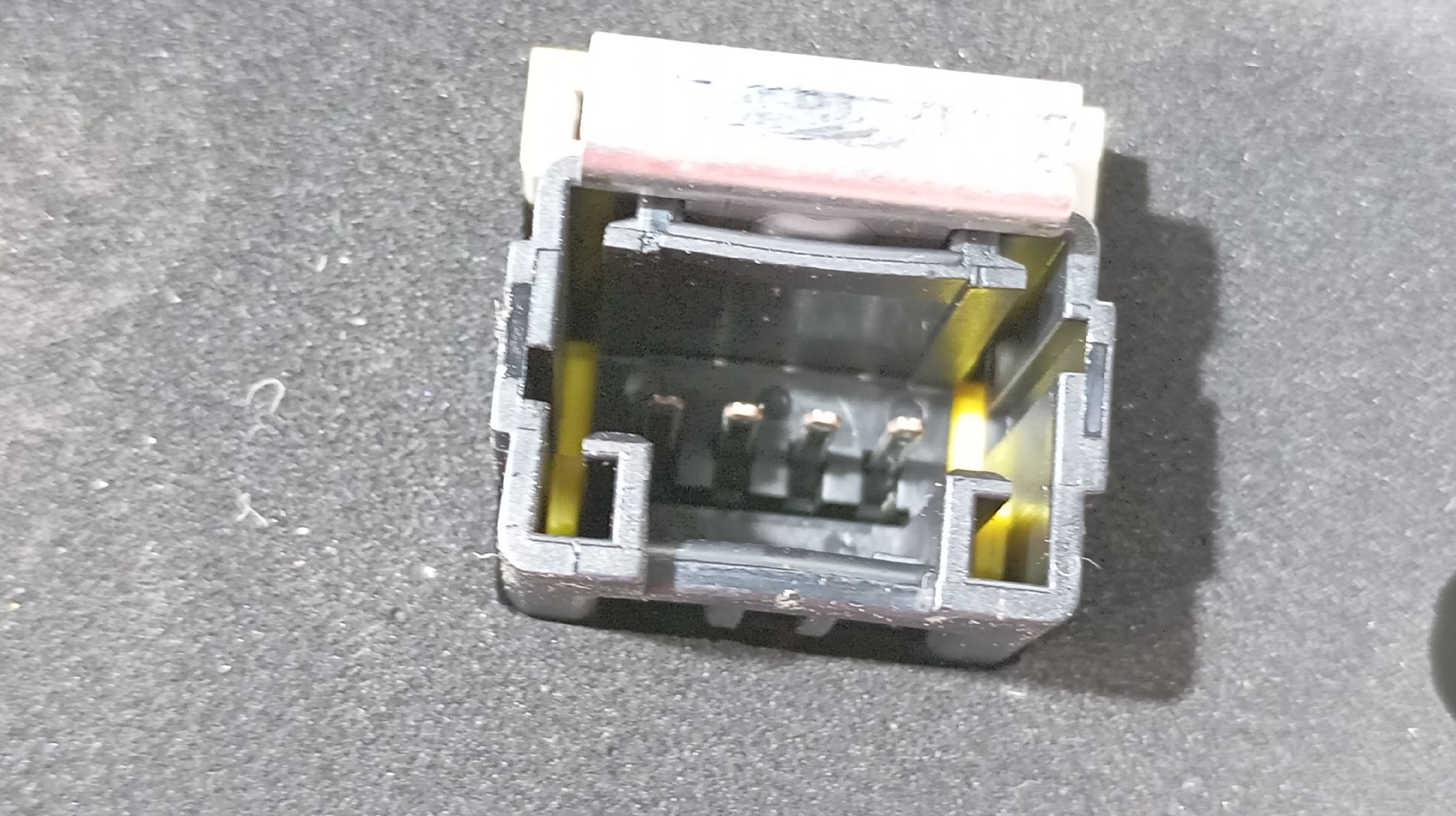 Farolim Stop Mala Esquerdo  PEUGEOT 508 RXH Imagem-4