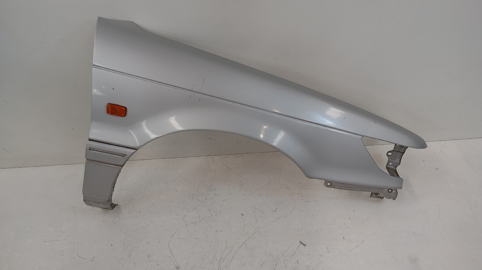 Guarda Lamas Frente Direito MITSUBISHI LANCER IV Hatchback (C6_A, C7_A) | 88 - 94